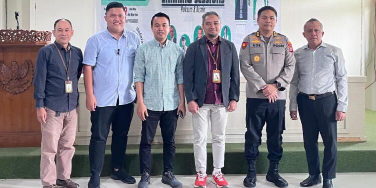 STIE dan LKBH Amkop Makassar Sukses Gelar Sharing Sessions Hukum dan Bisnis