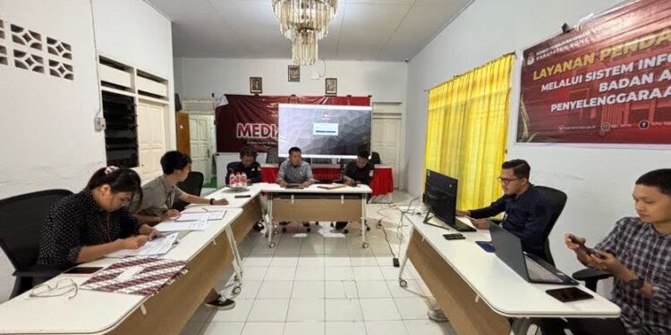 Pengawasan Melekat Bawaslu Bone, 3 Paslon Telah Lakukan Perbaikan Administrasi