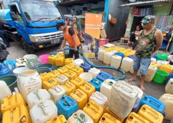 Rumah Zakat Mempercepat Distribusi Bantuan Air Bersih di Makassar 