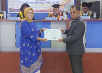 Guru SLBN 1 Pembina Makassar Resmi Bergelar Doktor Ilmu Pendidikan