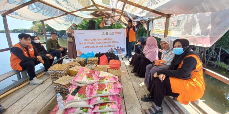 30 Lansia Dapatkan Pemeriksaan Kesehatan Metabolik dari Rumah Zakat