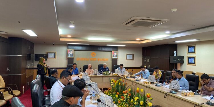 Penyelarasan Peraturan Akademik oleh WR1 Universitas Negeri Makassar