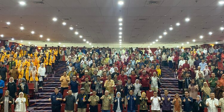 Digagas Prof Dr Aslinda, Penyelenggaraan AKU IKU di Ballroom Theater Menara Phinisi UNM
