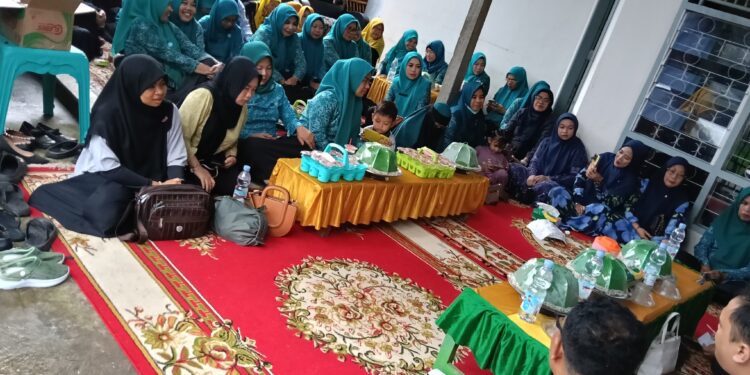 “Oblong Like”, K-Apel Gandeng Ibu-Ibu PKK Kelurahan se-Kecamatan Tamalate