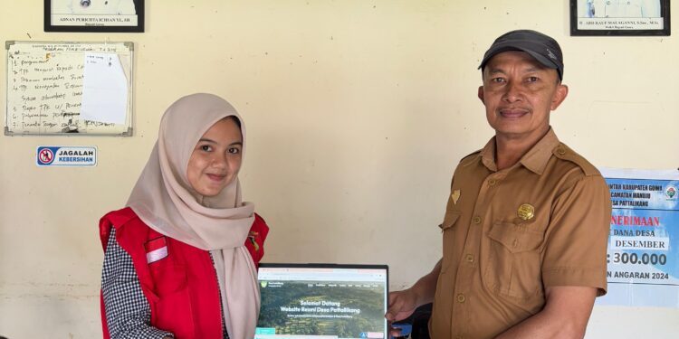 Mahasiswa KKN-T 113 Universitas Hasanuddin Luncurkan Website Desa untuk Tingkatkan E-Government di Pattallikang