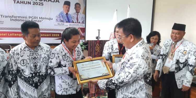 Dr Basri: PGRI Harus Jadi Garda Terdepan dalam Melindungi Hak-Hak Guru di Era Kekinian