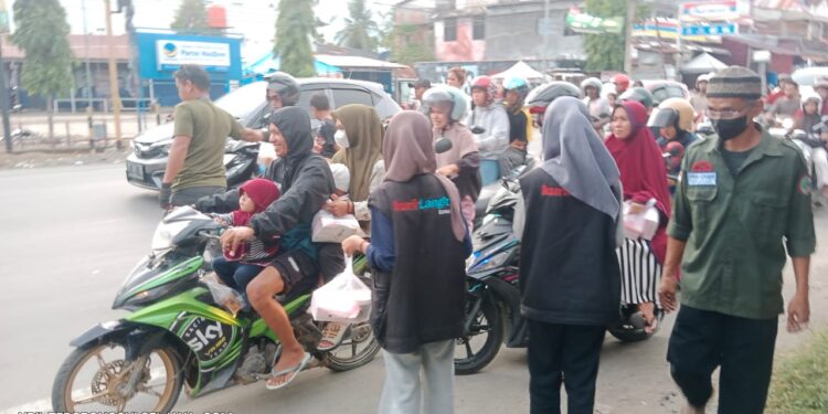 Kolaborasi Kurir Langit dan IWO Luwu Raya: Membangun Kepedulian di Bulan Suci