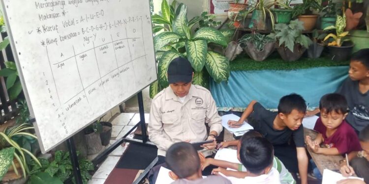 Pelestarian Bahasa Makassar