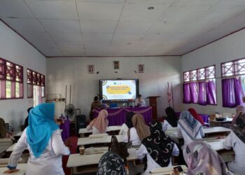Sekolah di Bawah Bayangan Gunung